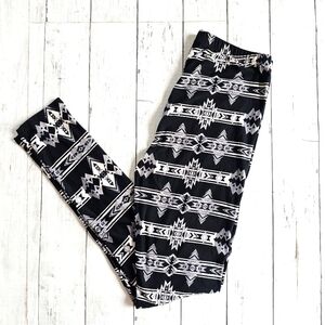 Crazy Train Western Aztec Black & Ivory/White Butter Soft Leggings Elastic Waist